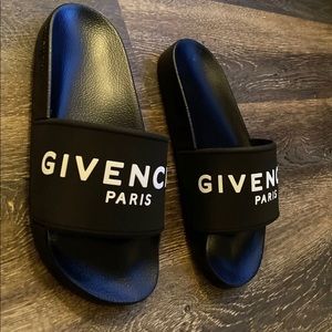 Givenchy logo pool slides